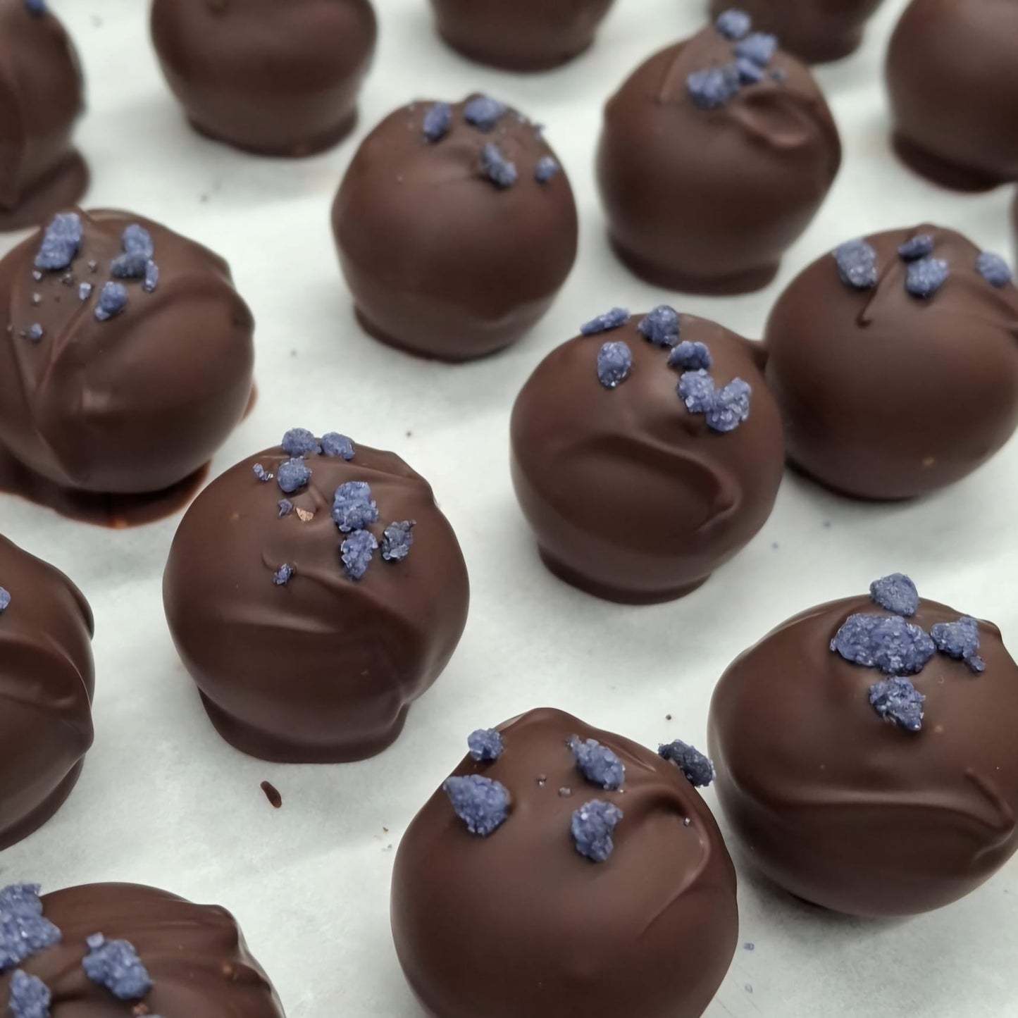Dark chocolate violet creams